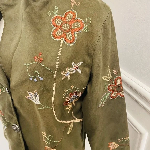 Parsley & Sage Olive Green Embroidered Floral Jacket - Picture 6 of 11